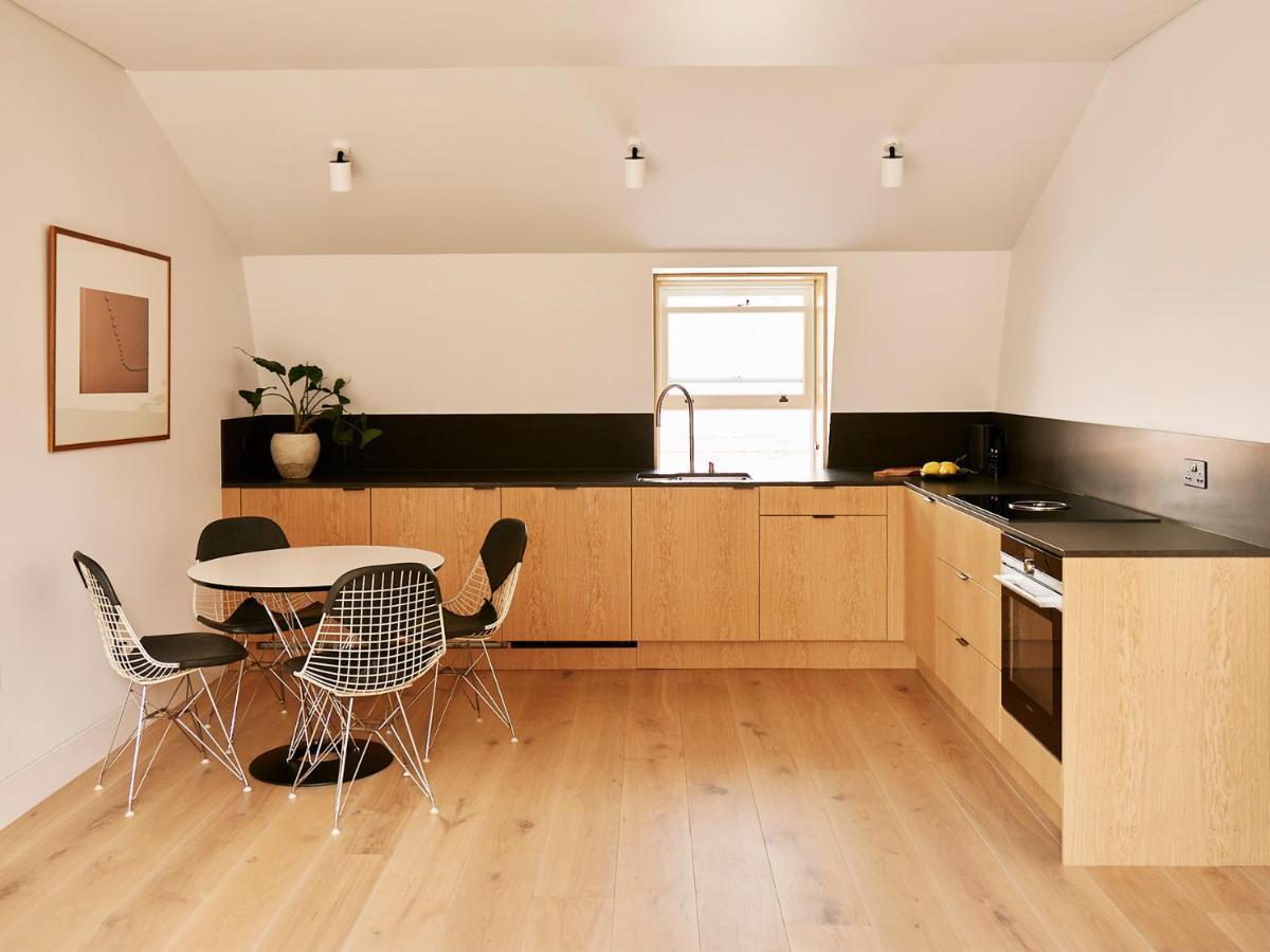 Weymouth Mews Aparthotel London Bagian luar foto